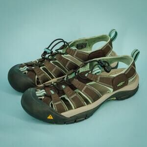 Keen Size 9 Newport H2 Brown Strappy Slip On Comfort Water Outdoor Hiking Sandal